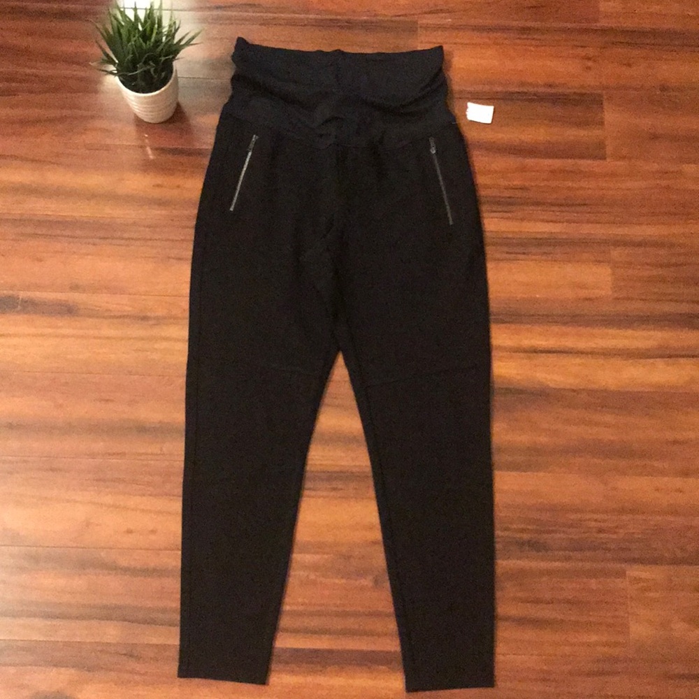 Gap maternity ponte pants/leggings for sale. New